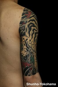 和彫り 手彫り 刺青 タトゥー tattoo 横浜 俊宝 虎 tiger 入れ墨
