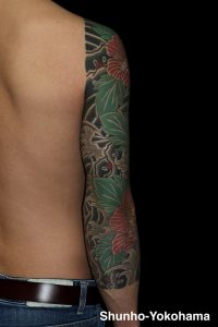 和彫り 手彫り 刺青 タトゥー tattoo 横浜 俊宝 ハイビスカス 入れ墨